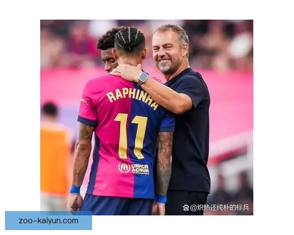 拉菲尼亚近期家庭生活曝光，表现稳健的场外状态引发关注