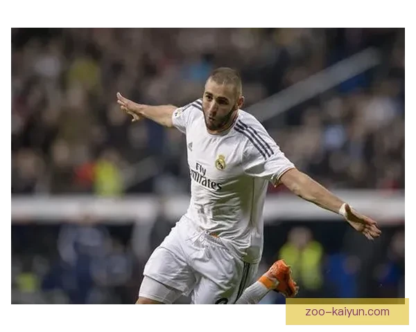 本泽马技术全面性持续提升，成为球队进攻端的重要支柱